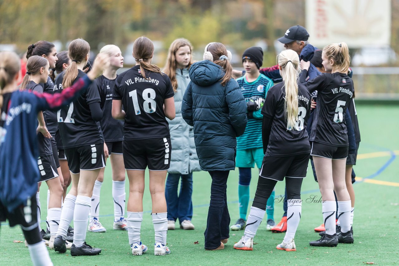 Bild 469 - wCJ VfL Pinneberg - Eimsbuettler TV : Ergebnis: 0:3